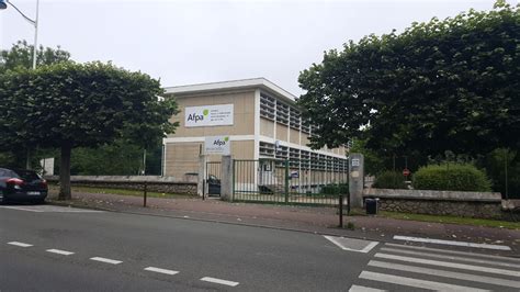 titre professionnel vendeur champs-sur-marne afpa